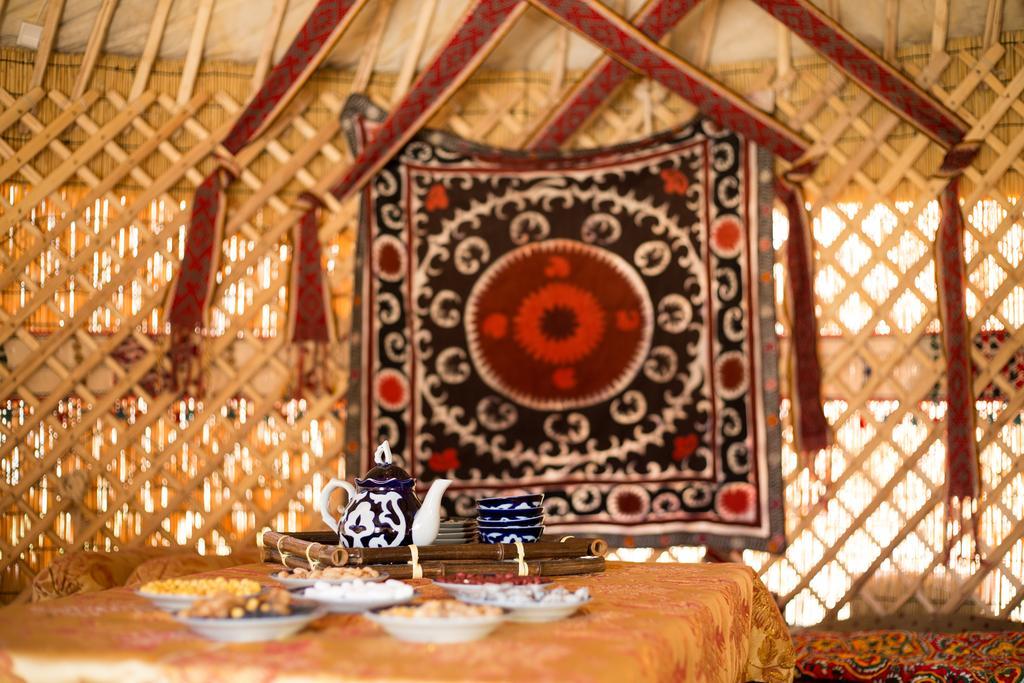 Advantage Hotel Samarkand Exterior foto